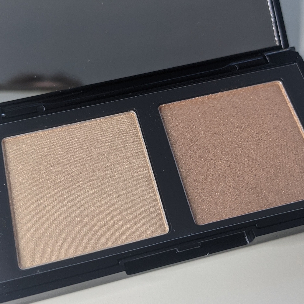 New Makeup set of 3 items: blush, glow highlighter, eyeshadow. - Picture 4 of 10